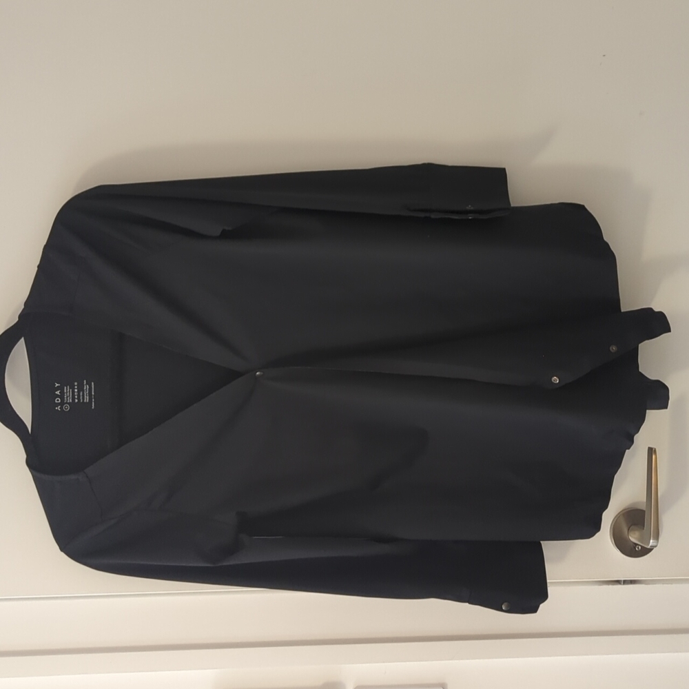 Aday Suits You black snap blouse S black